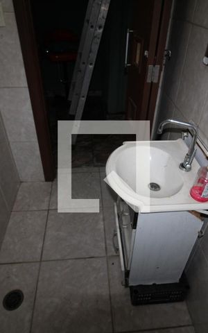 Casa à venda com 150m², 4 quartos e 2 vagasÁrea Comum - Banheiro