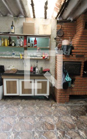 Casa à venda com 150m², 4 quartos e 2 vagasÁrea Comum