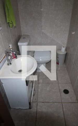 Casa à venda com 150m², 4 quartos e 2 vagasÁrea Comum - Banheiro