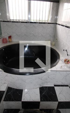 Casa à venda com 150m², 4 quartos e 2 vagasSuíte