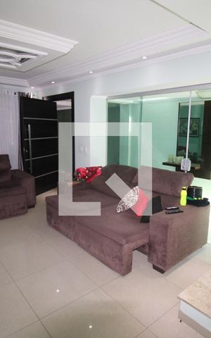 Casa à venda com 150m², 4 quartos e 2 vagasSala