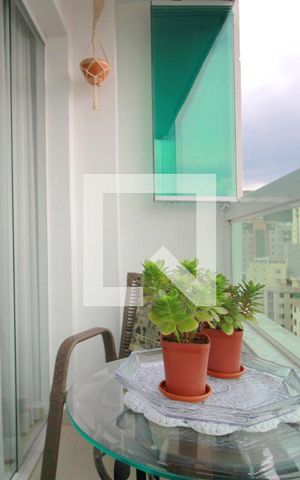 Apartamento à venda com 65m², 2 quartos e 1 vagaVaranda da Sala