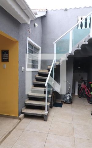 Casa à venda com 208m², 3 quartos e 2 vagasÁrea de Serviço