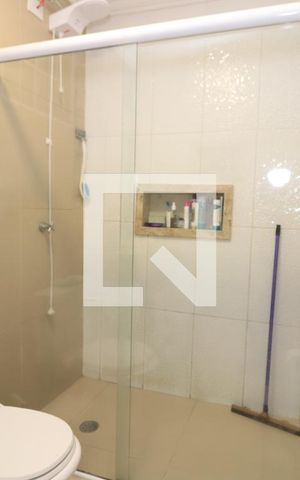 Casa à venda com 208m², 3 quartos e 2 vagasBanheiro da Suíte