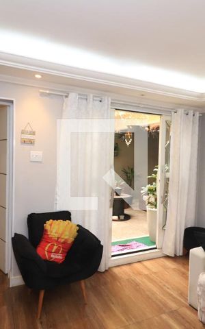 Casa à venda com 208m², 3 quartos e 2 vagasSala de TV