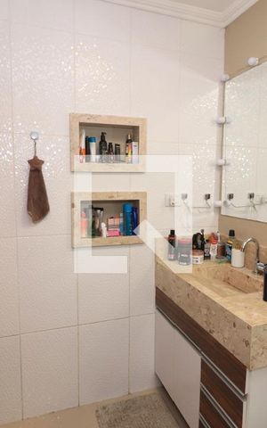 Casa à venda com 208m², 3 quartos e 2 vagasBanheiro da Suíte