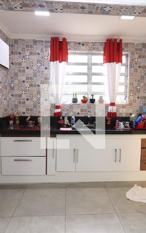 Casa à venda com 208m², 3 quartos e 2 vagasCozinha