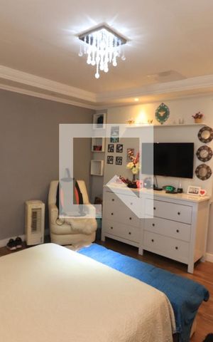 Casa à venda com 208m², 3 quartos e 2 vagasQuarto Suíte