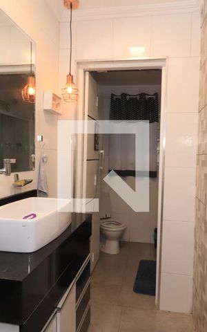 Casa à venda com 208m², 3 quartos e 2 vagasBanheiro Social