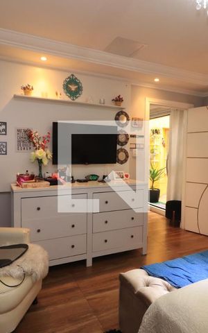 Casa à venda com 208m², 3 quartos e 2 vagasQuarto Suíte