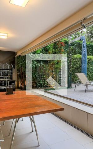 Casa à venda com 601m², 3 quartos e 4 vagas Casa à venda com 601m², 3 quartos e 4 vagasChurrasqueira