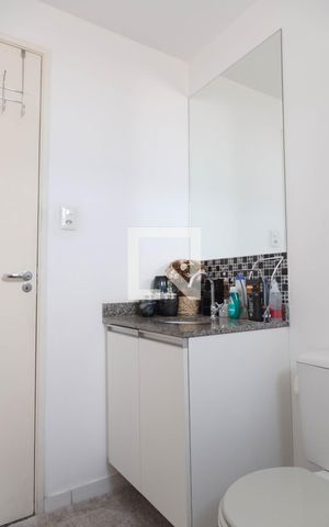 Apartamento à venda com 74m², 2 quartos e 2 vagas Apartamento à venda com 74m², 2 quartos e 2 vagasBanheiro Social