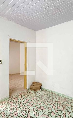 Casa para alugar com 75m², 2 quartos e sem vaga Casa para alugar com 75m², 2 quartos e sem vagaSala