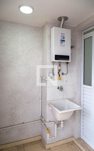 Apartamento à venda com 43m², 2 quartos e 1 vaga Apartamento à venda com 43m², 2 quartos e 1 vagaÁrea de serviço