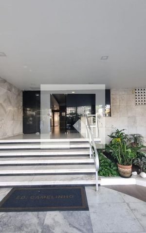 Apartamento à venda com 174m², 3 quartos e 1 vaga Apartamento à venda com 174m², 3 quartos e 1 vagaHall