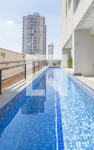 Apartamento à venda com 34m², 1 quarto e 1 vaga Apartamento à venda com 34m², 1 quarto e 1 vagaÁrea comum - Piscina