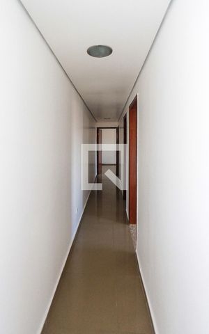 Casa à venda com 300m², 6 quartos e 5 vagasCorredor Casa 02