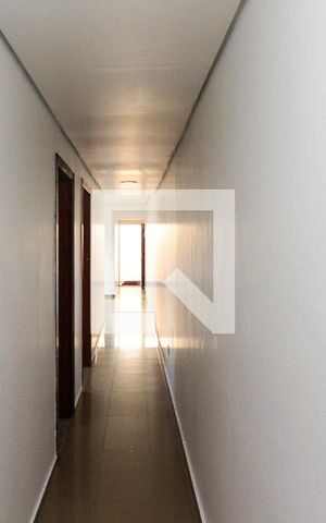 Casa à venda com 300m², 6 quartos e 5 vagasCorredor Casa 02