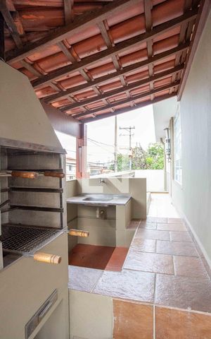 Casa para alugar com 200m², 3 quartos e 2 vagasÁrea comum - Churrasqueira