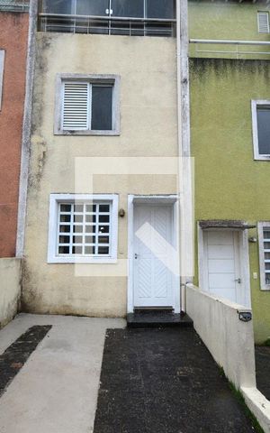 Casa de condomínio à venda com 100m², 3 quartos e 2 vagasFachada do Sobrado