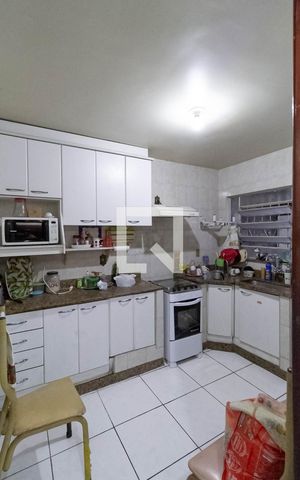 Casa de condomínio à venda com 72m², 3 quartos e sem vaga Casa de condomínio à venda com 72m², 3 quartos e sem vagaCozinha