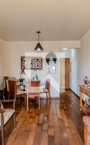 Apartamento à venda com 83m², 3 quartos e 2 vagas Apartamento à venda com 83m², 3 quartos e 2 vagasSala