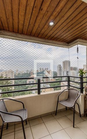 Apartamento à venda com 83m², 3 quartos e 2 vagas Apartamento à venda com 83m², 3 quartos e 2 vagasVaranda