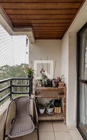 Apartamento à venda com 83m², 3 quartos e 2 vagas Apartamento à venda com 83m², 3 quartos e 2 vagasVaranda