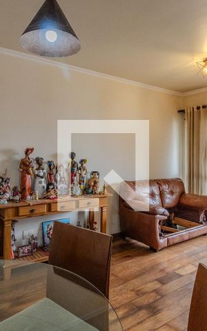 Apartamento à venda com 83m², 3 quartos e 2 vagas Apartamento à venda com 83m², 3 quartos e 2 vagasSala