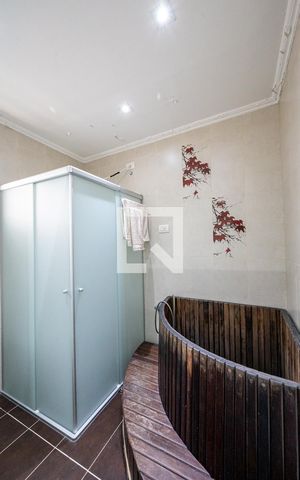 Casa à venda com 170m², 3 quartos e 2 vagas Casa à venda com 170m², 3 quartos e 2 vagasBanheiro da Suíte 1