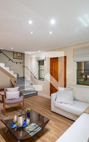 Casa à venda com 170m², 3 quartos e 2 vagas Casa à venda com 170m², 3 quartos e 2 vagasSala