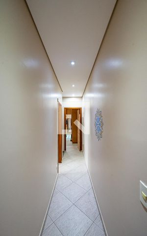 Casa à venda com 170m², 3 quartos e 2 vagas Casa à venda com 170m², 3 quartos e 2 vagasCorredor