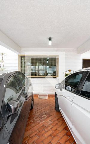 Casa à venda com 170m², 3 quartos e 2 vagas Casa à venda com 170m², 3 quartos e 2 vagasGaragem