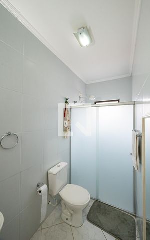 Casa à venda com 170m², 3 quartos e 2 vagas Casa à venda com 170m², 3 quartos e 2 vagasBanheiro da Suíte 2