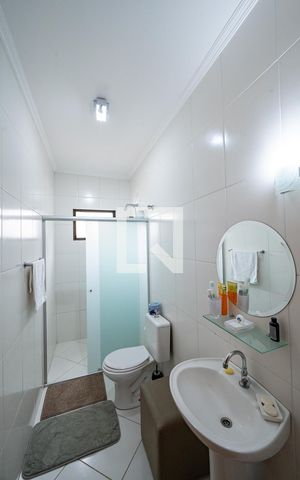 Casa à venda com 170m², 3 quartos e 2 vagas Casa à venda com 170m², 3 quartos e 2 vagasBanheiro da Suíte 3