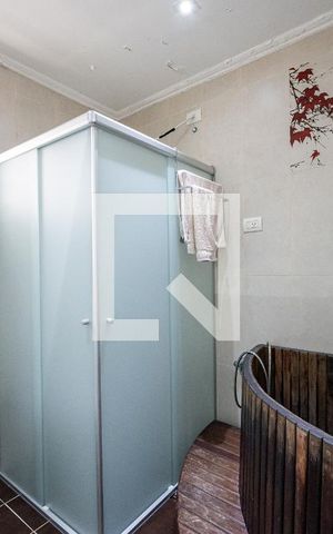 Casa à venda com 170m², 3 quartos e 2 vagas Casa à venda com 170m², 3 quartos e 2 vagasBanheiro da Suíte 1