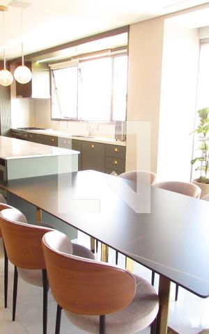 Apartamento à venda com 252m², 4 quartos e 4 vagasCozinha