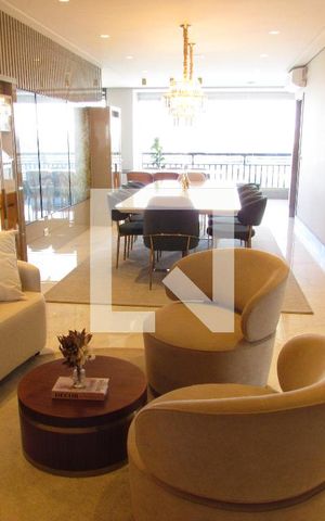 Apartamento à venda com 252m², 4 quartos e 4 vagasSala de TV