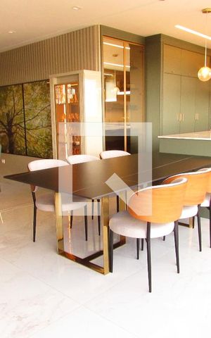 Apartamento à venda com 252m², 4 quartos e 4 vagasCozinha