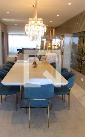 Apartamento à venda com 252m², 4 quartos e 4 vagasSala de Jantar