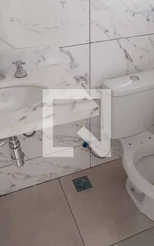 Casa à venda com 87m², 3 quartos e 2 vagas Casa à venda com 87m², 3 quartos e 2 vagasBanheiro da Suíte