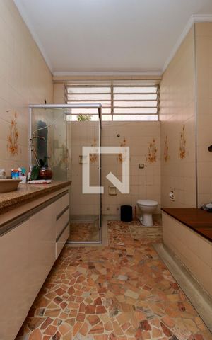 Casa para alugar com 416m², 4 quartos e 3 vagasBanheiro 2