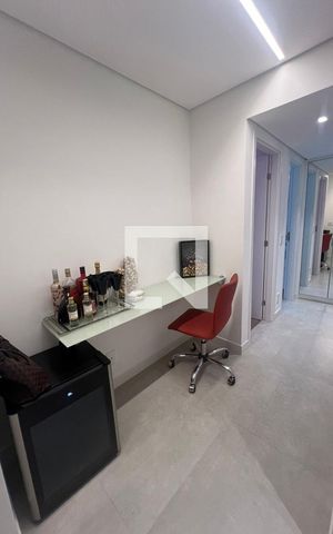 Apartamento para alugar com 82m², 2 quartos e 1 vaga Apartamento para alugar com 82m², 2 quartos e 1 vagaCorredor