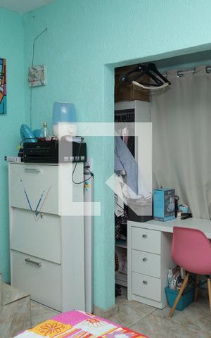 Casa à venda com 27m², 3 quartos e sem vagaQuarto 1