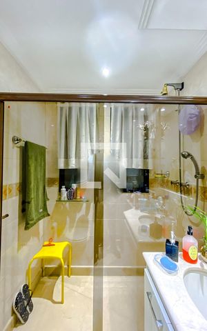 Apartamento à venda com 241m², 4 quartos e 4 vagasBanheiro da Suíte 1