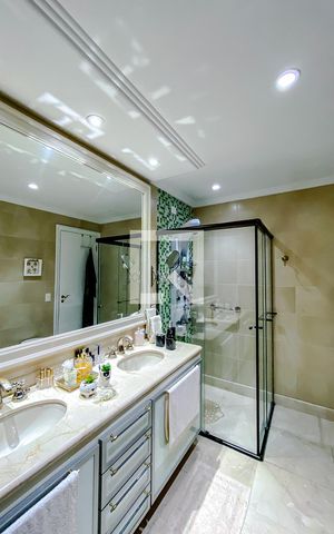 Apartamento à venda com 241m², 4 quartos e 4 vagasBanheiro da Suíte 4