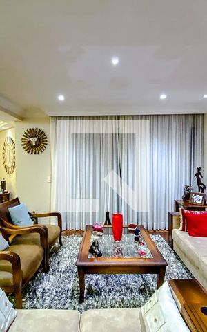 Apartamento à venda com 241m², 4 quartos e 4 vagasSala