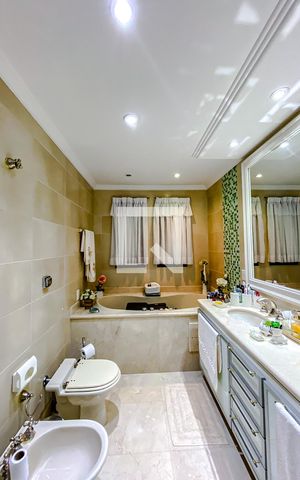 Apartamento à venda com 241m², 4 quartos e 4 vagasBanheiro da Suíte 4