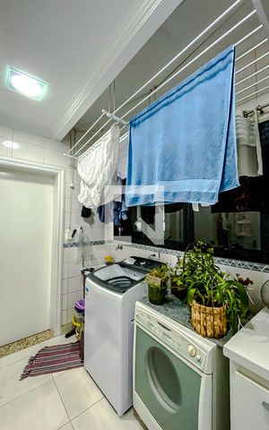 Apartamento à venda com 241m², 4 quartos e 4 vagasÁrea de Serviço