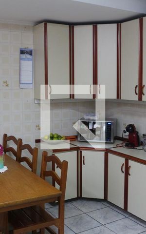 Casa à venda com 191m², 3 quartos e 3 vagasCozinha
